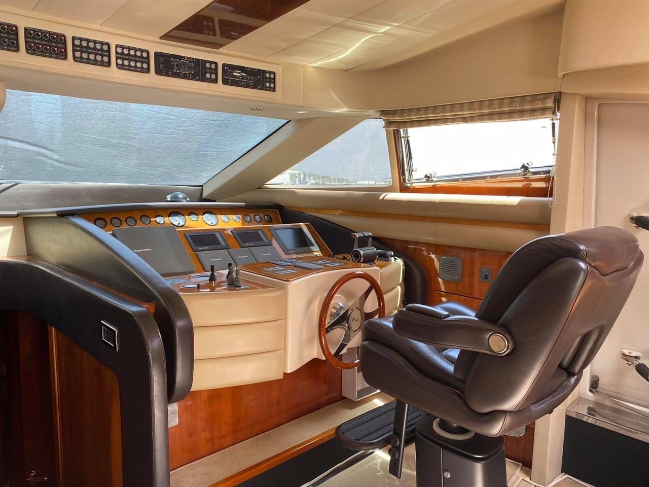 64 FT. YACHT LUNA Neptune Yacht Rental Dubai