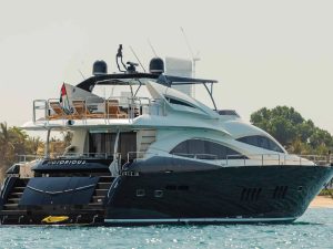 rent the 90ft yacht notorious